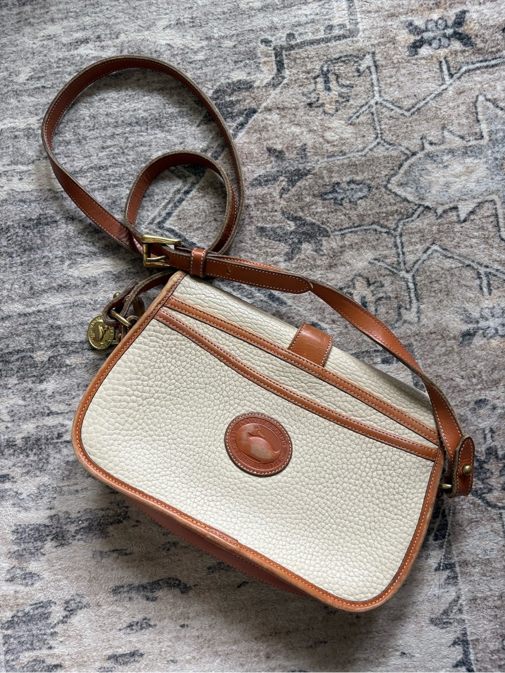 Vintage Dooney & Bourke Equestrian Crossbody Bag Cream Pebbled Leather AWL - Picture 7 of 13